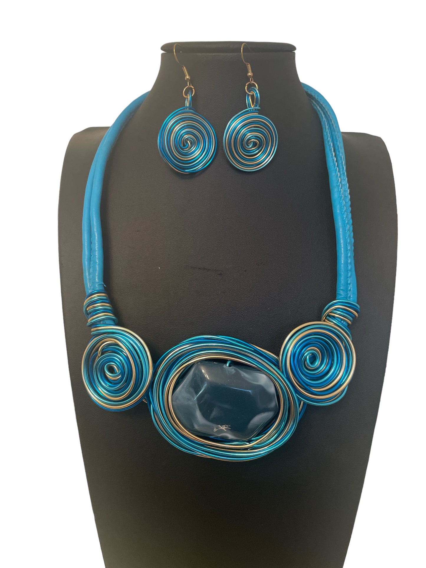 Wire Shell Necklace Set