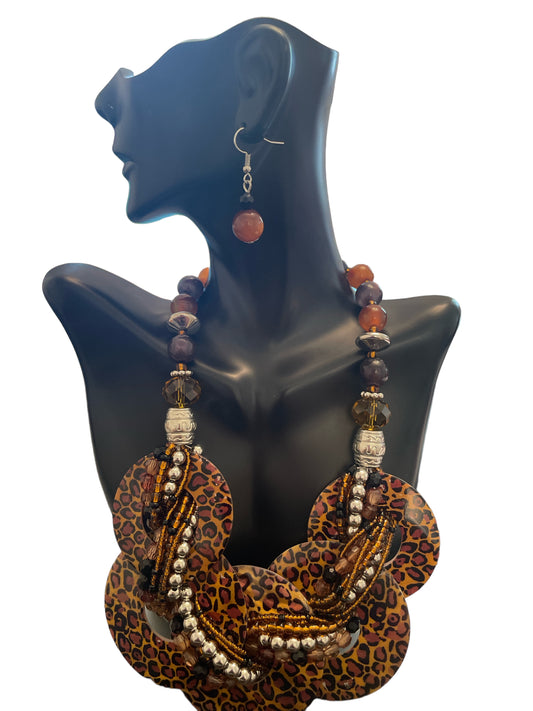 Beaded Shell Necklace Set